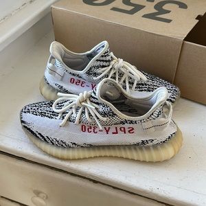 Yeezy Boost 350 V2 Zebra